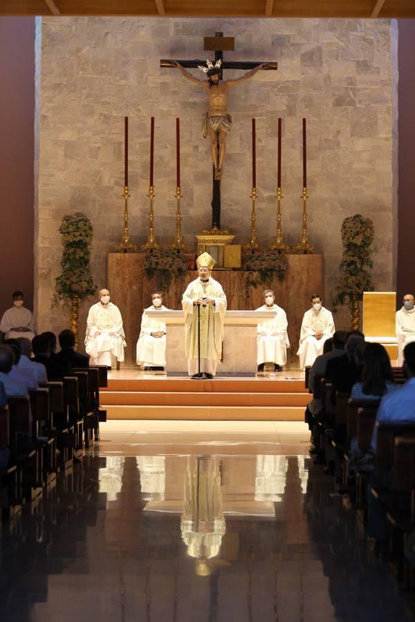 Consagración del templo de la parroquia de San Juan Pablo II en Sevilla