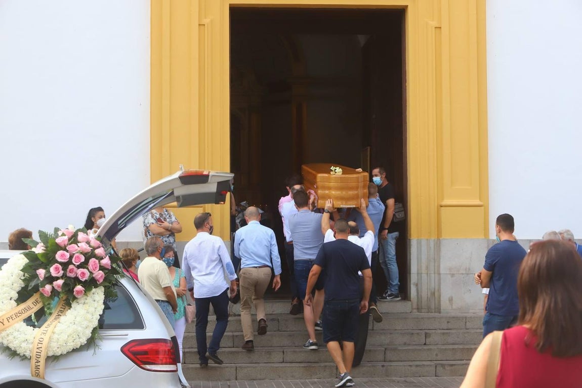 Ultimo adiós en Córdoba a Mayte Cantarero, en imágenes