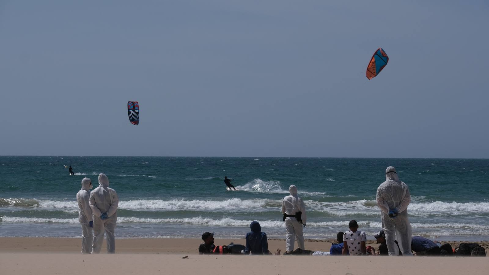 Llegan dos pateras a las costas de Cádiz