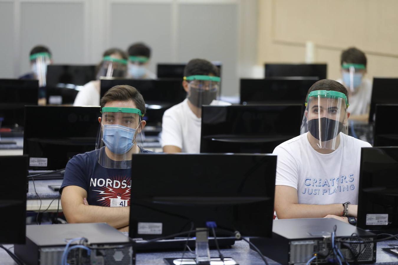 La vuelta a las clases de la Universidad de Córdoba, en imágenes