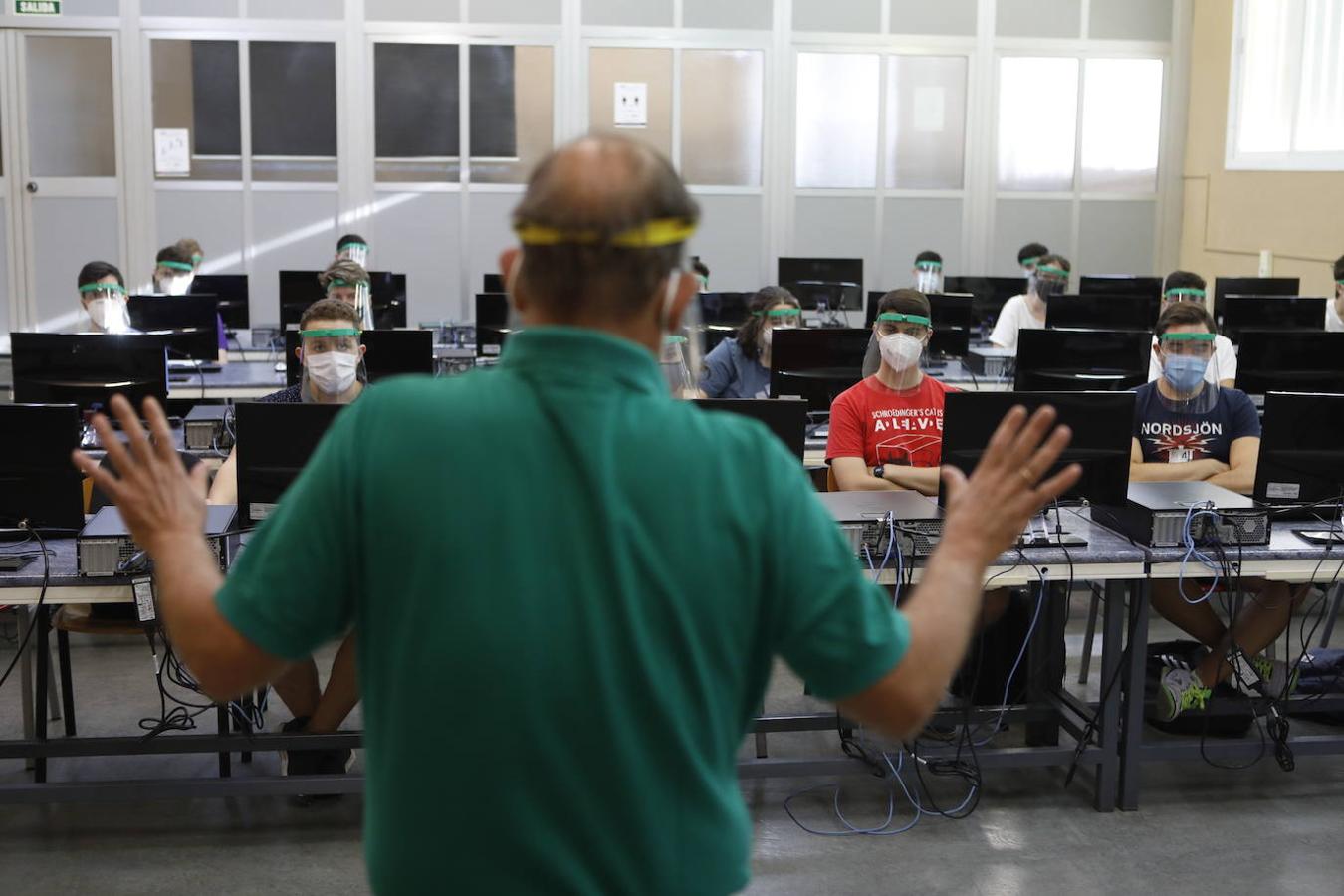 La vuelta a las clases de la Universidad de Córdoba, en imágenes