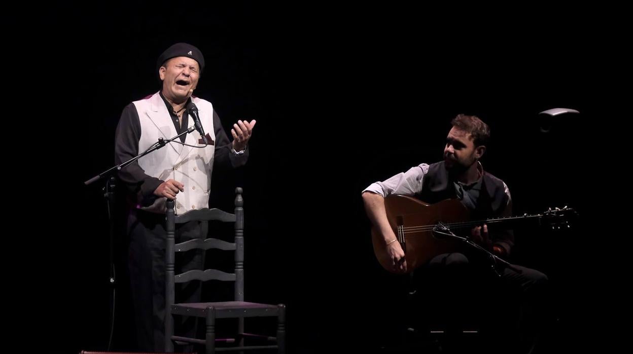 Bienal del Flamenco 2020: El Pele vuelve a demostrar cómo canta un maestro