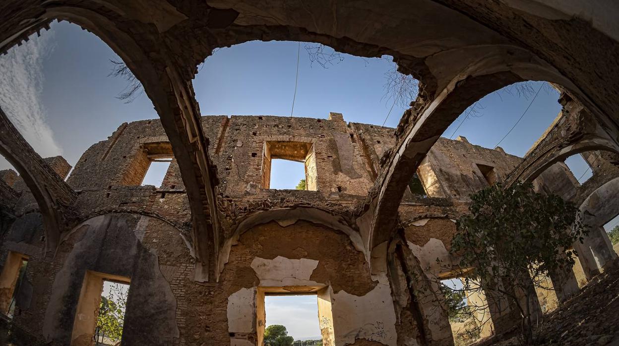 El misterioso convento abandonado de Carmona