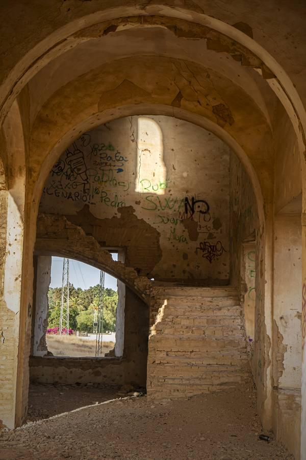 El misterioso convento abandonado de Carmona