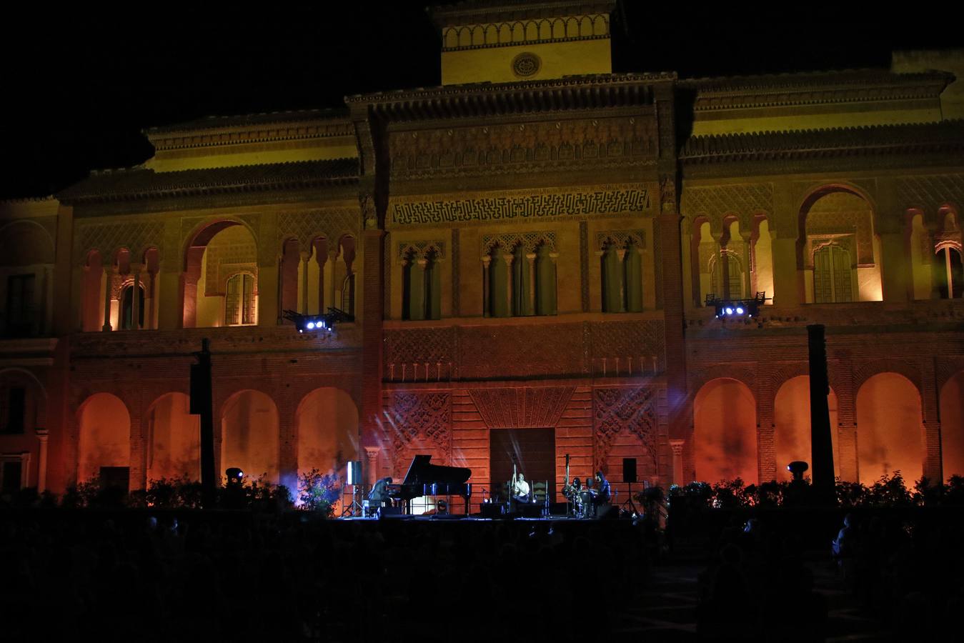 Bienal de Flamenco 2020: las notas del piano de Pedro Ricardo Miño llenan el Alcázar