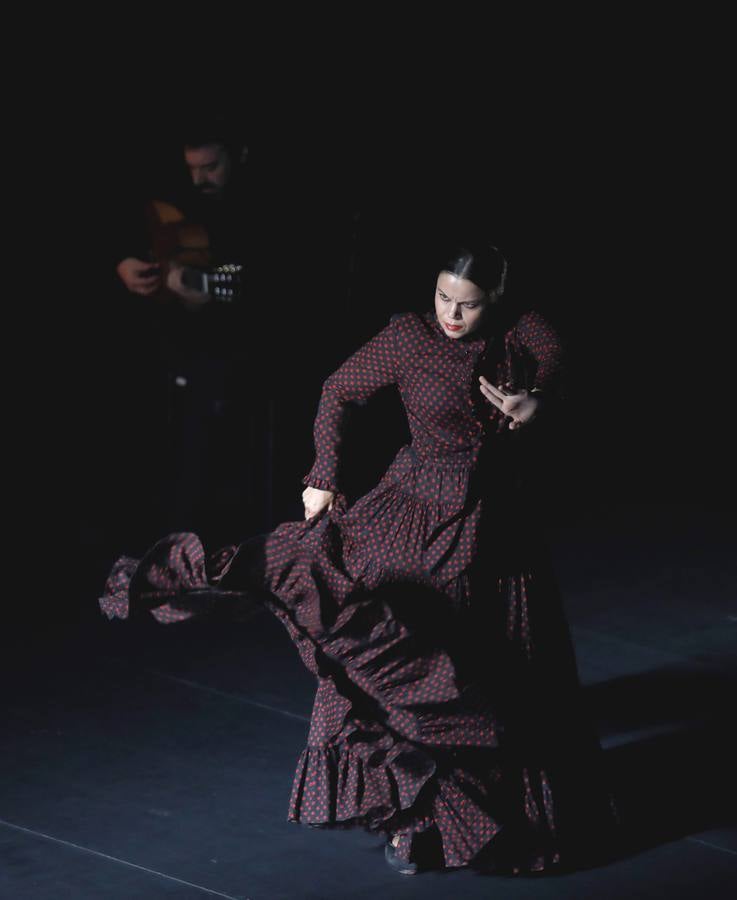 Bienal de Flamenco 2020: María Moreno explora las posibilidades de su baile en «More (No) More»