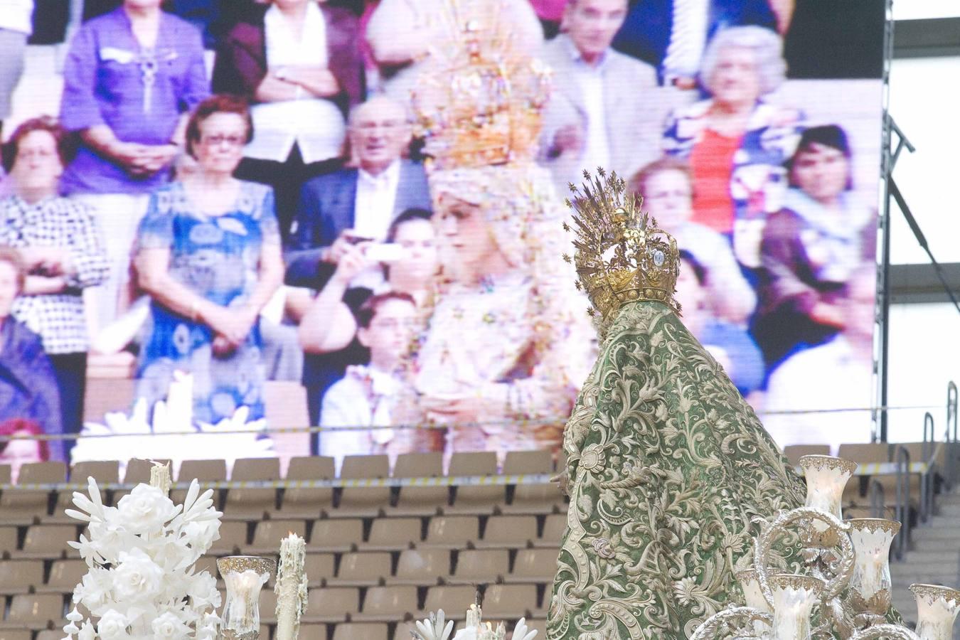 La Macarena en el estadio de la Cartuja