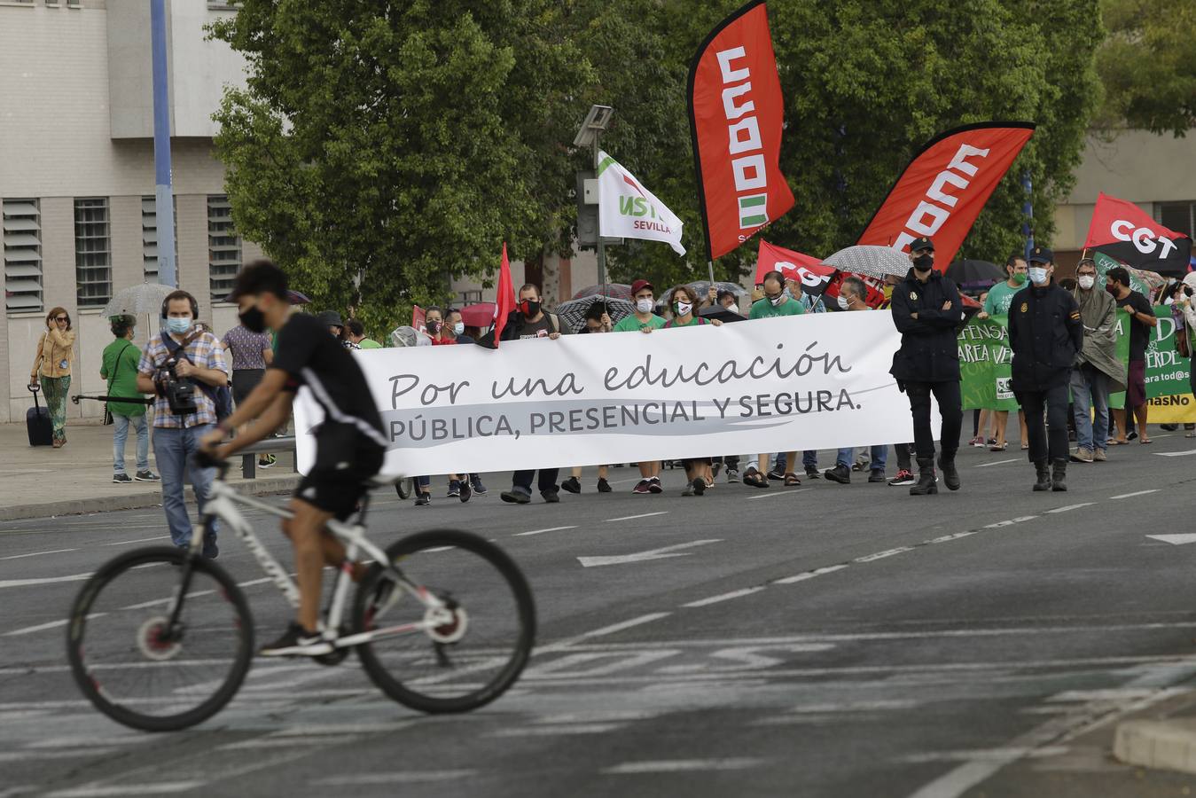 Escaso seguimiento de la huelga  educacativa en Sevilla