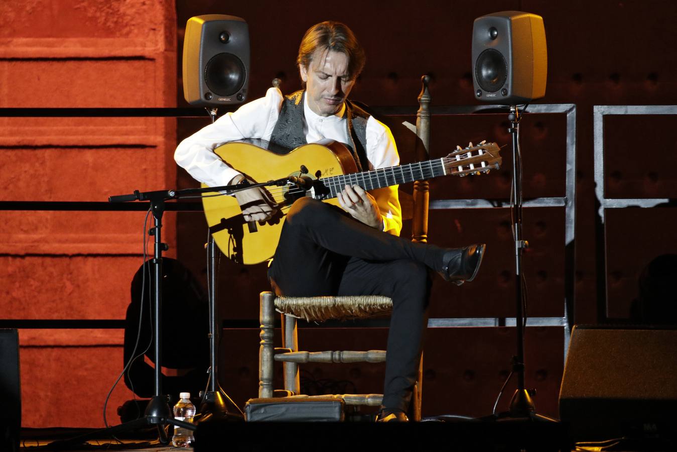 Bienal de Flamenco: en imágenes, el recital de Manuel de la Luz en el Alcázar