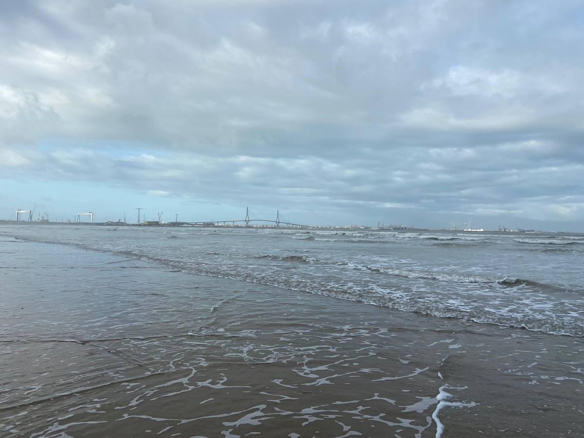 La lluvia deja las playas vacías en pleno mes de septiembre