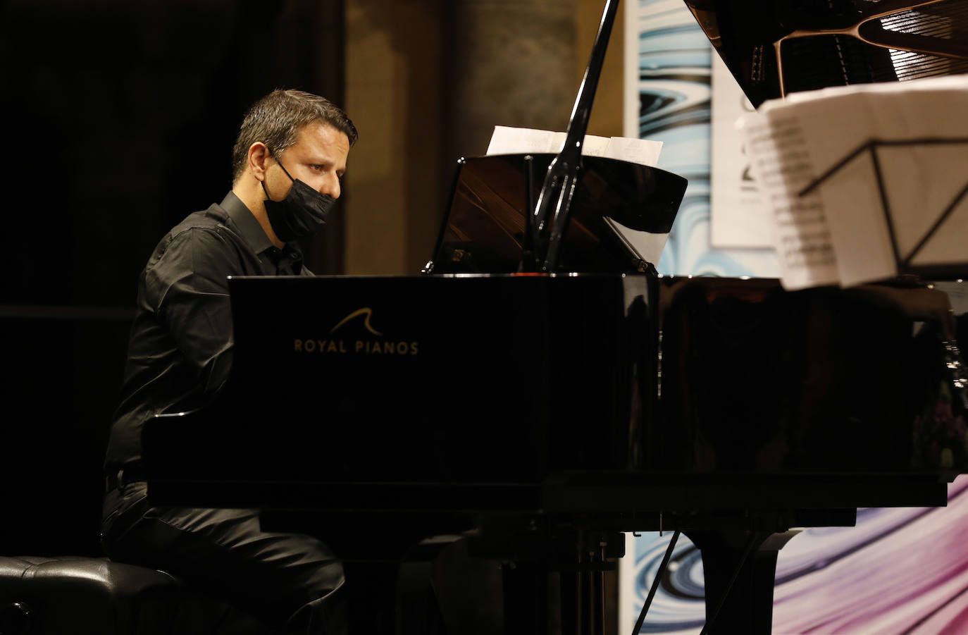 El concierto de Pasión Vega en la Mezquita-Catedral de Córdoba, en imágenes