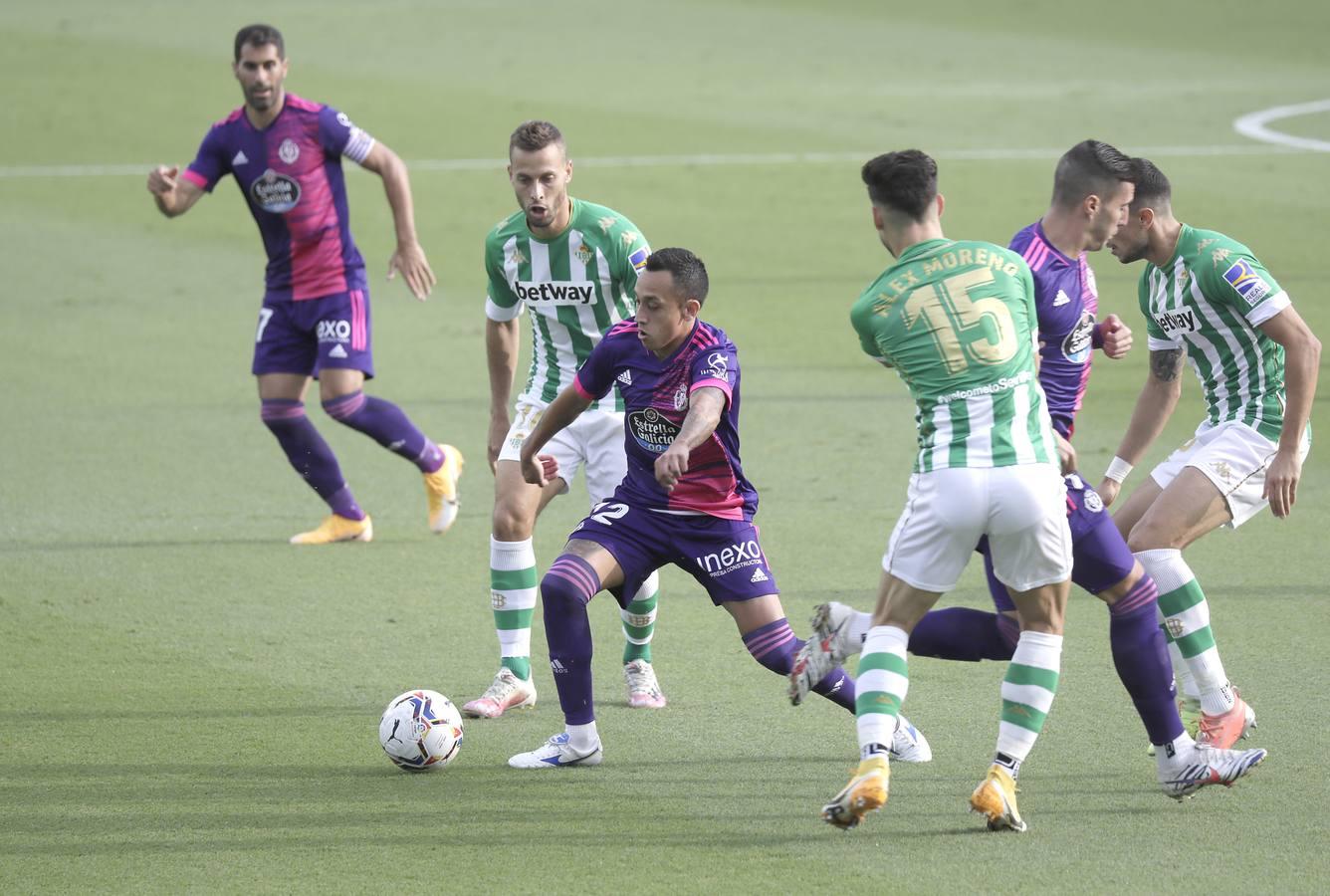 El partido Betis-Valladolid, en imágenes