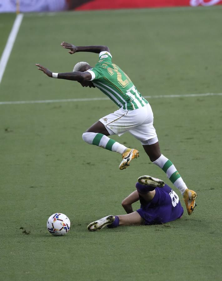 El partido Betis-Valladolid, en imágenes