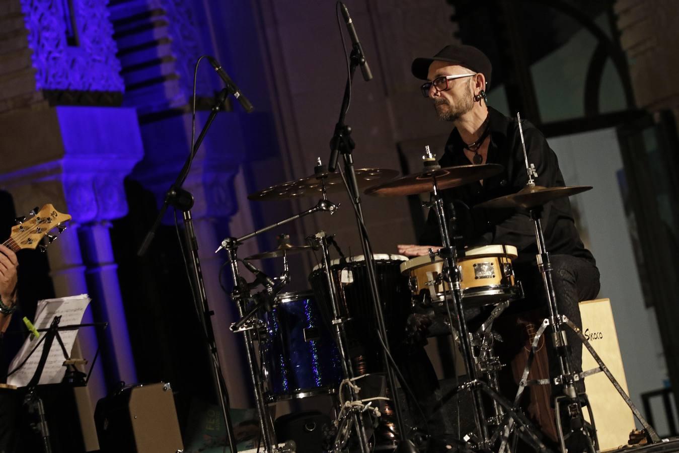 El laud árabe se une a la guitarra flamenca en la Bienal de Sevilla