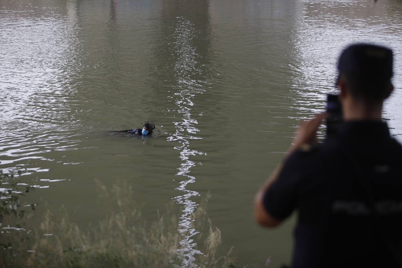 La búsqueda de José Morilla en el Guadalquivir, en imágenes