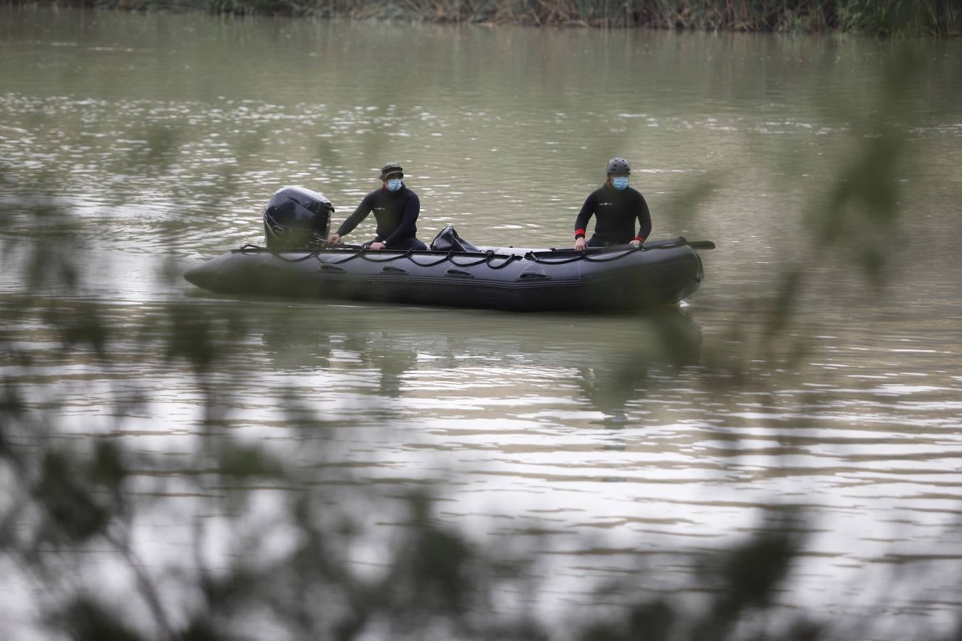 La búsqueda de José Morilla en el Guadalquivir, en imágenes