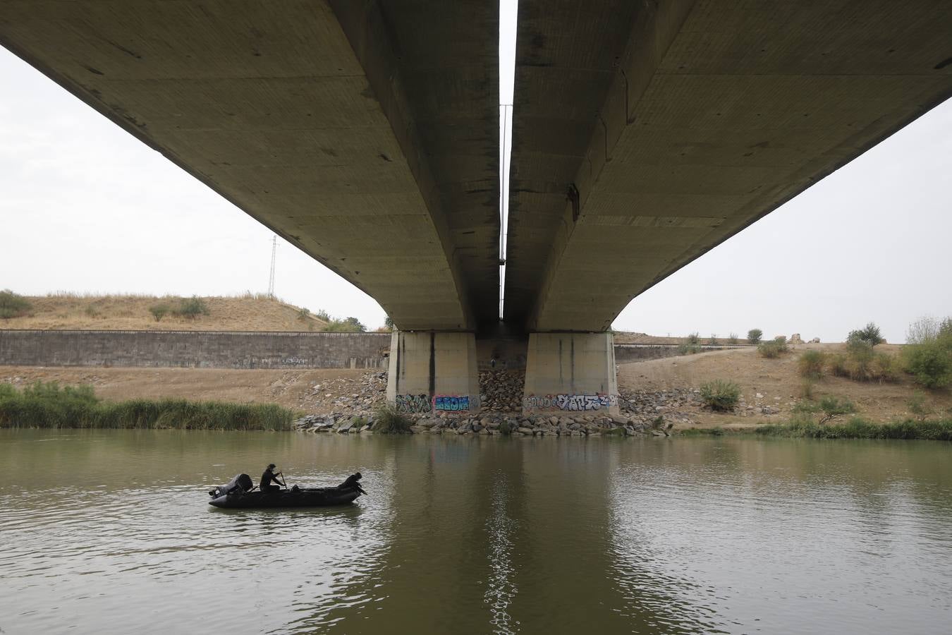 La búsqueda de José Morilla en el Guadalquivir, en imágenes