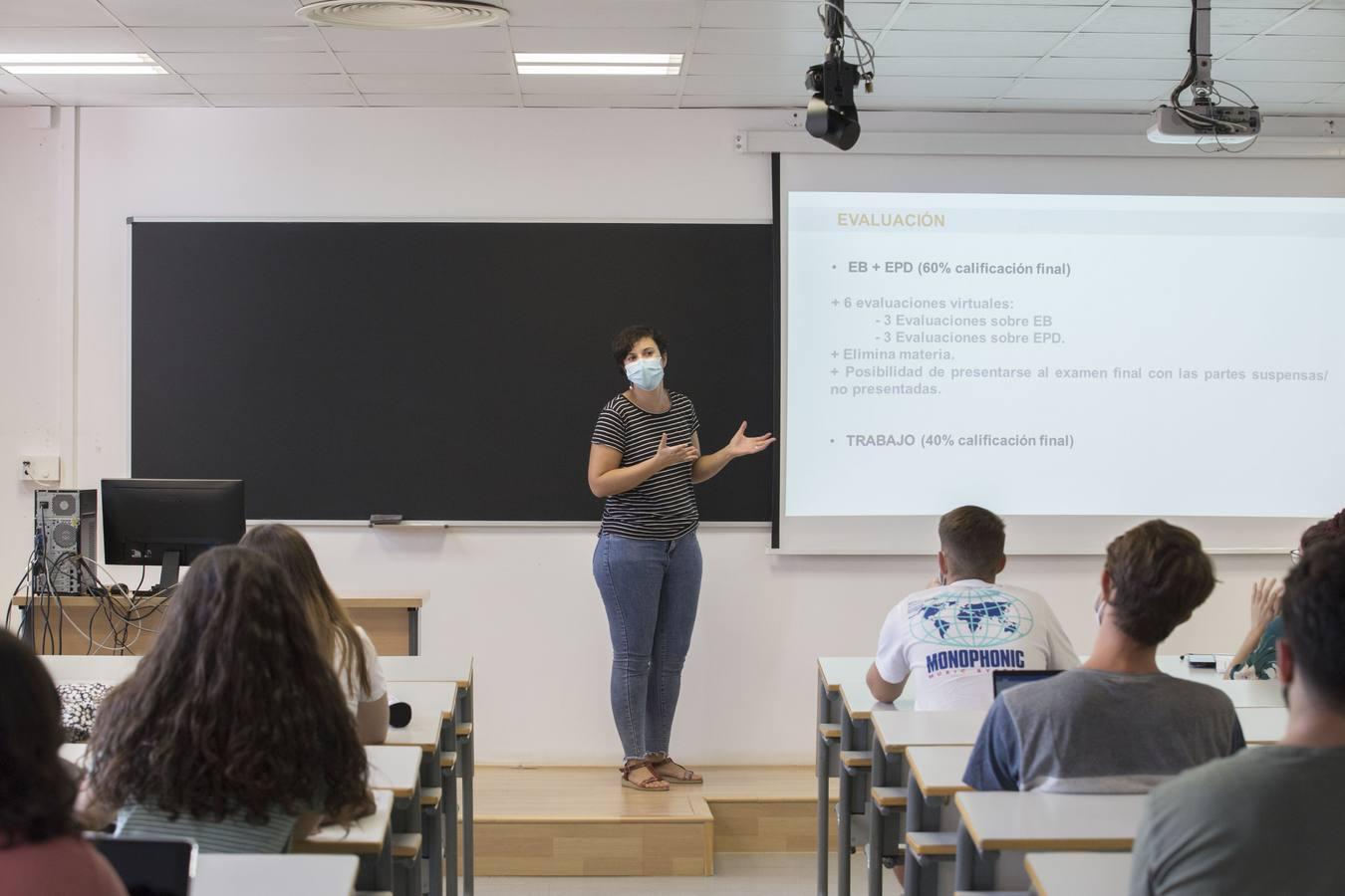 Un solitario primer día de curso en la Universidad Pablo de Olavide