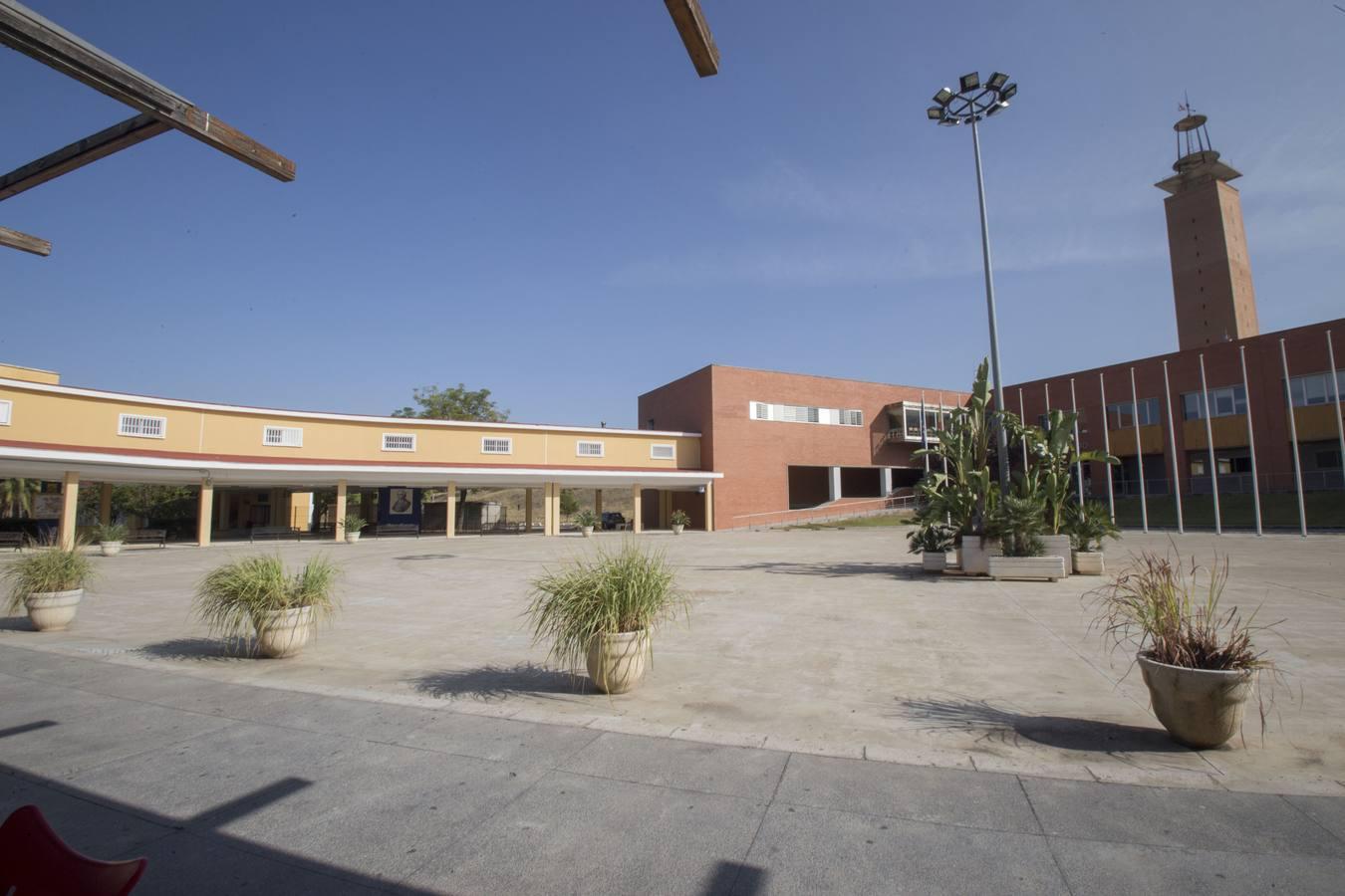 Un solitario primer día de curso en la Universidad Pablo de Olavide