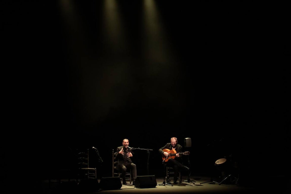 Pedro Heredia «El Granaíno» deleita a Sevilla con «Maestros»