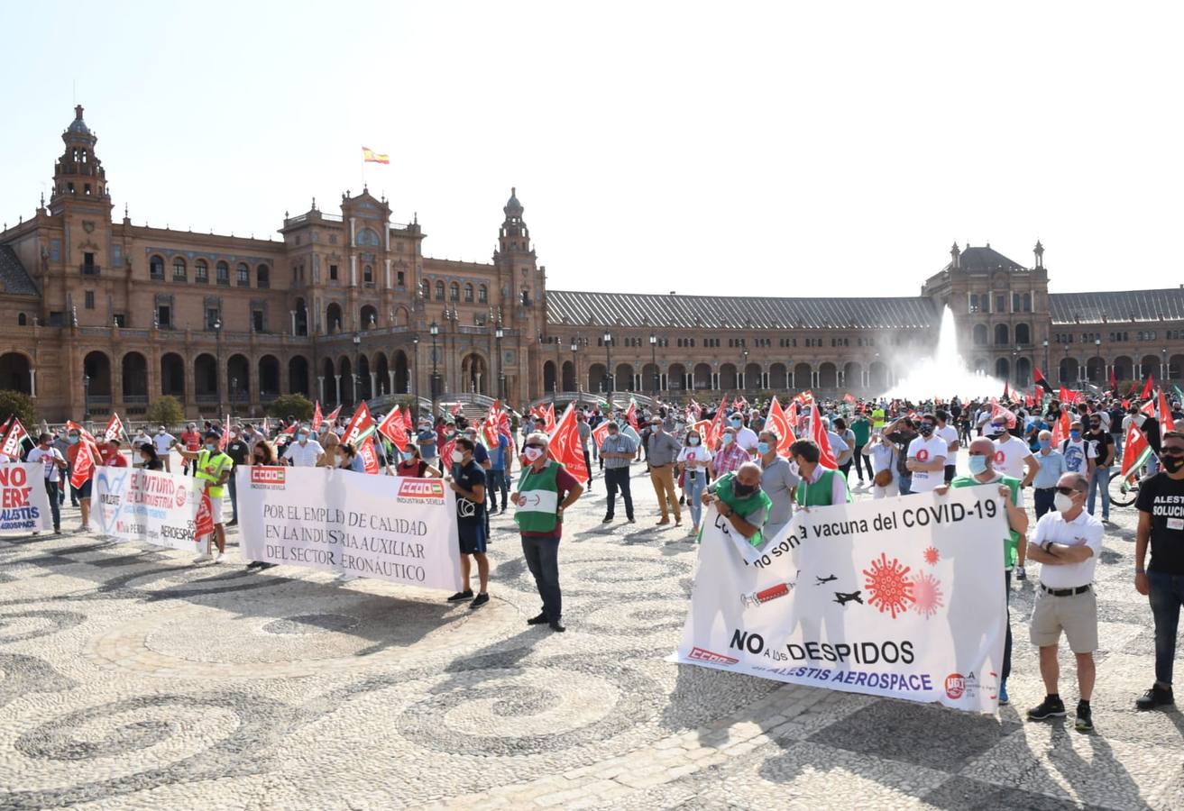 Concentración de protesta del sector aeronaútico en Sevilla