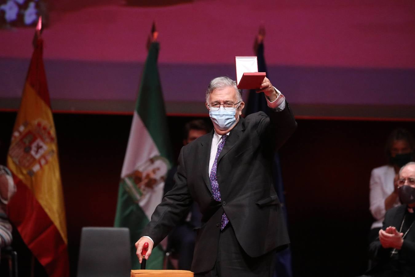 La entrega de las medallas de la ciudad de Sevilla, en imágenes (I)