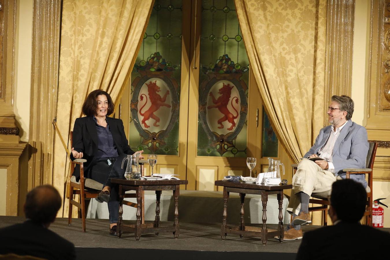 El coloquio de Ignacio Camacho y Rosa Belmonte en Córdoba, en imágenes