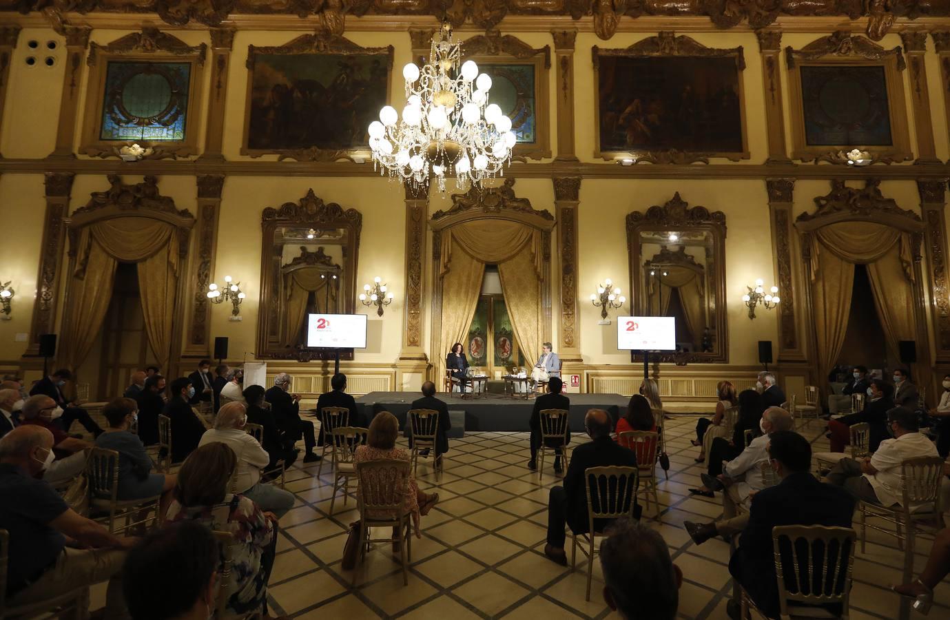 El coloquio de Ignacio Camacho y Rosa Belmonte en Córdoba, en imágenes