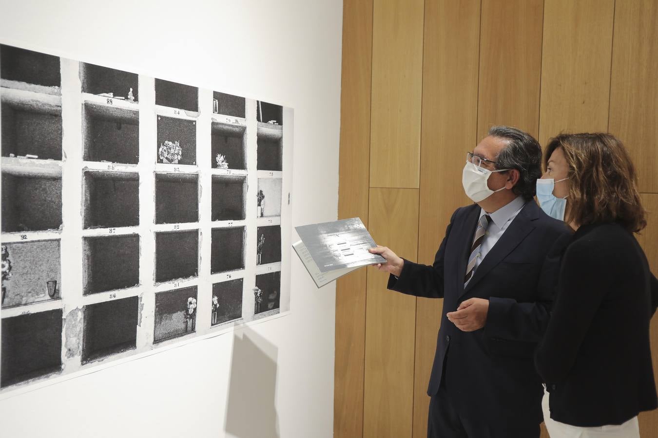 Inauguración de la exposición «El tiempo vencido» en la Fundación Cajasol