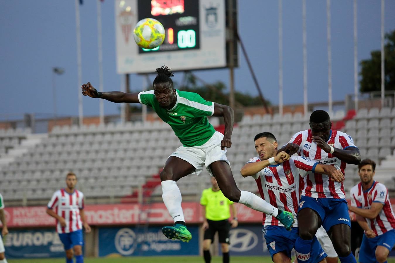 El Algeciras-Córdoba CF y la celebración de los goles, en imágenes