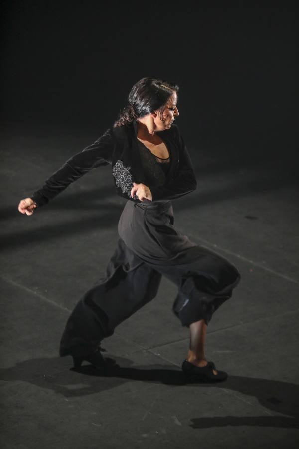 Bienal de Flamenco 2020: Mercedes de Córdoba en el Teatro Central con «Ser: Ni conmigo ni sin mí»