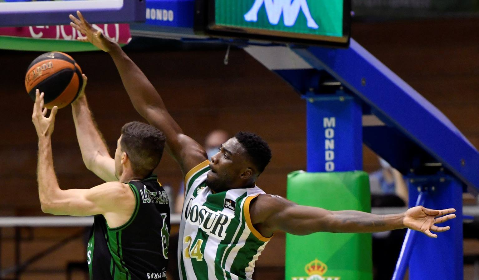 Coosur Real Betis-Joventut de Badalona, en imágenes