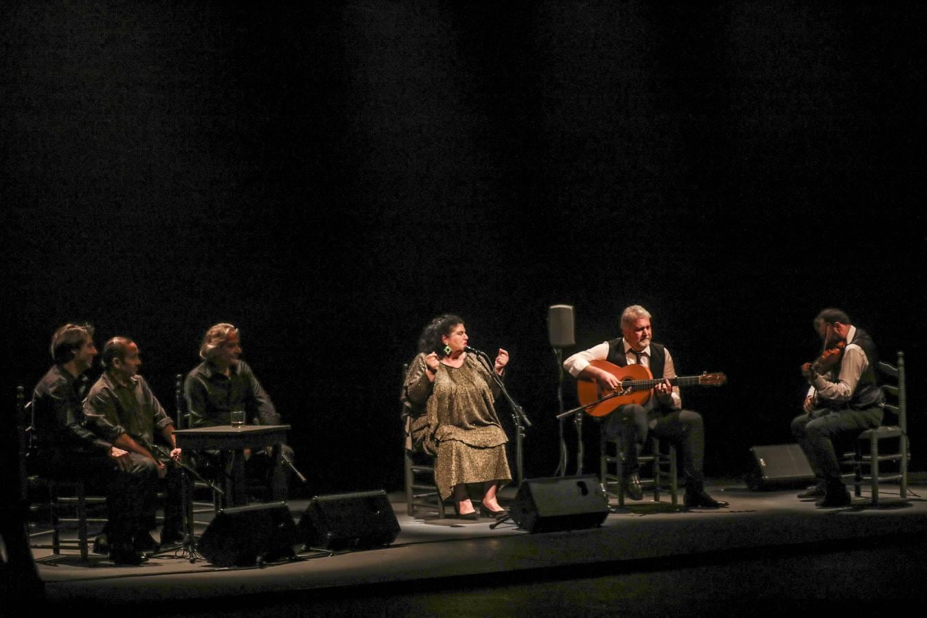 Inés Bacán canta a la «Memoria de una superviviente» en la Bienal de Flamenco