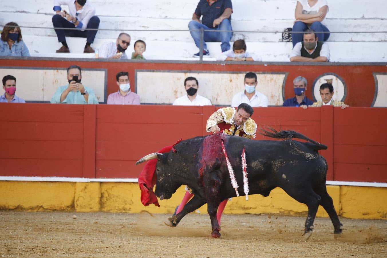 El «mano a mano» de enrique Ponce y Curro Díaz en Cabra, en imágenes (I)