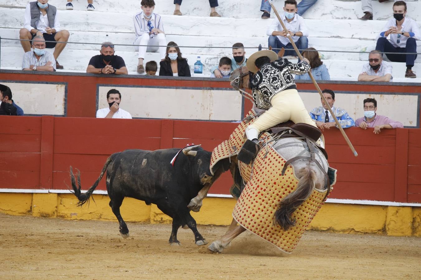 El «mano a mano» de enrique Ponce y Curro Díaz en Cabra, en imágenes (II)