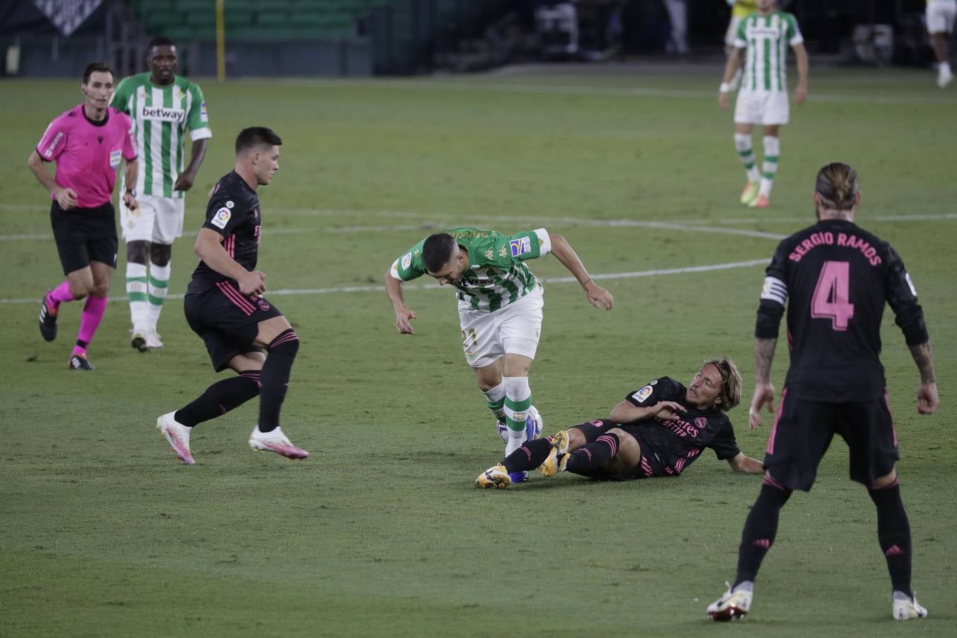 Las mejores imágenes del partido entre el Real Betis y el Real Madrid