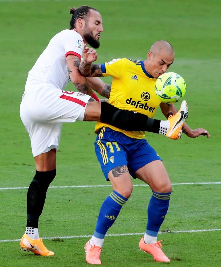 Las mejores imágenes del partido entre el Cádiz C.F. y el Sevilla F.C.