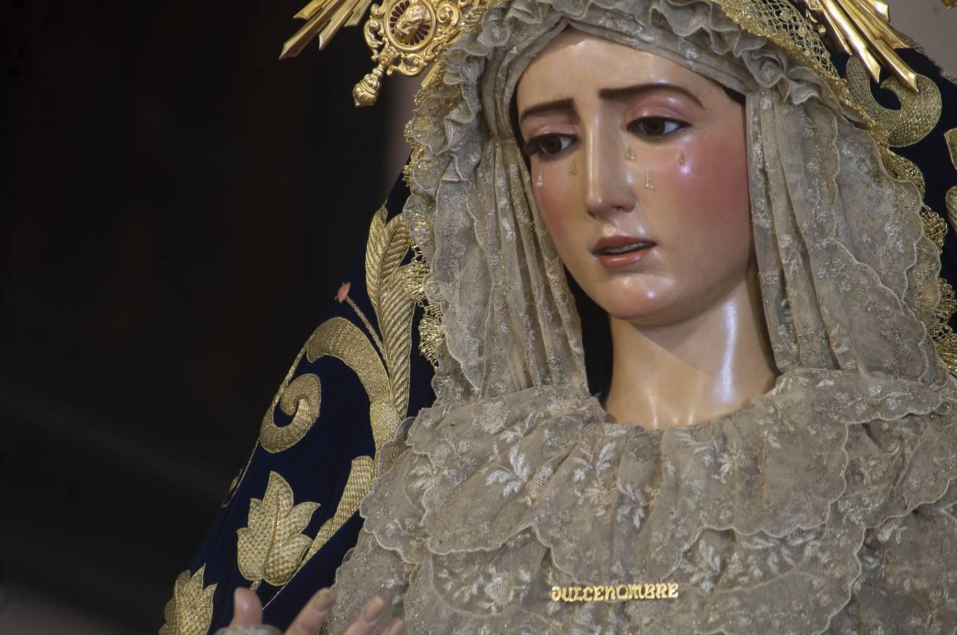 La Virgen del Dulce Nombre durante el día del rezo de su rosario