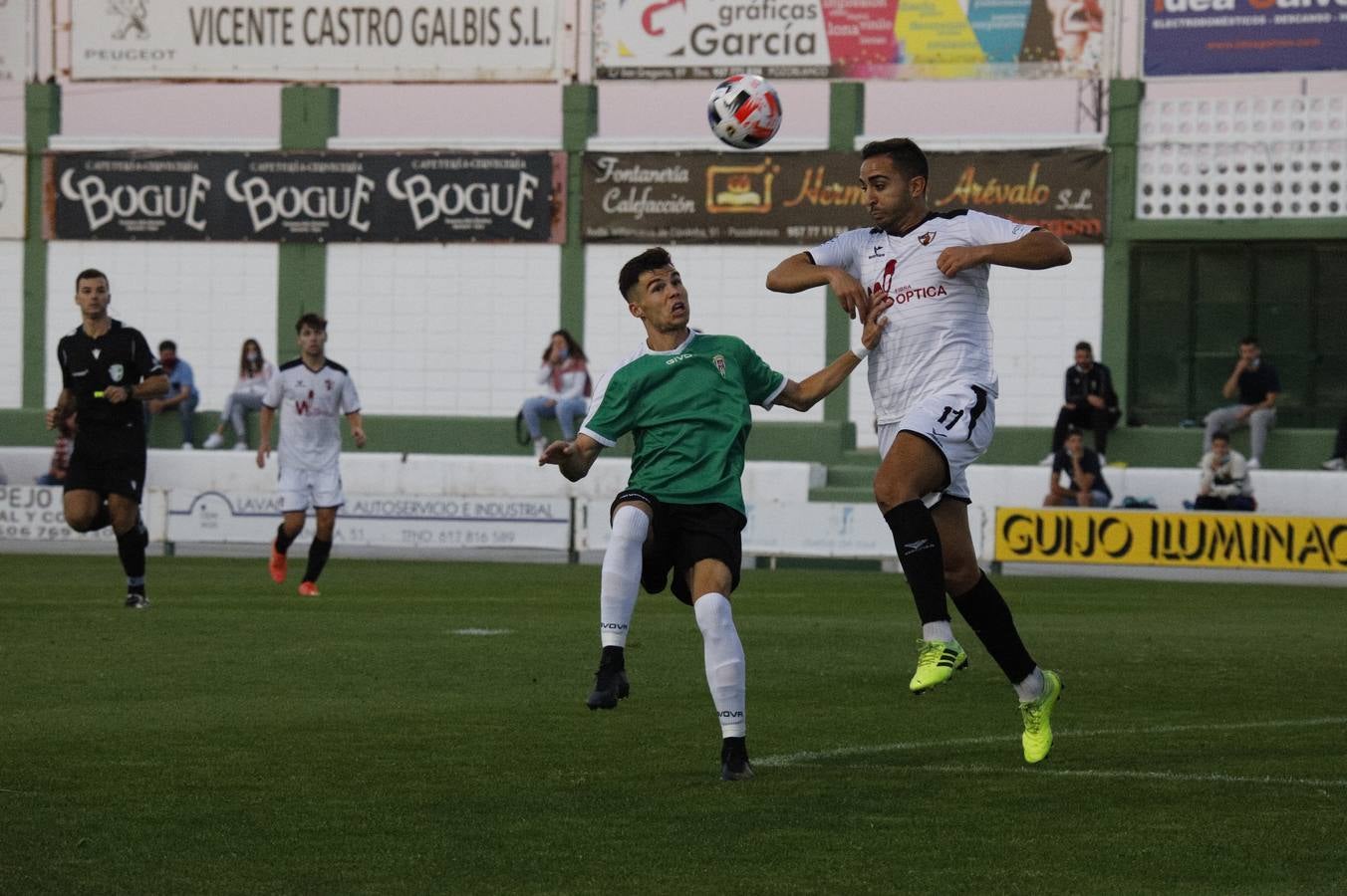 El ambiente y la victoria del Córdoba CF ante el Pozoblanco, en imágenes