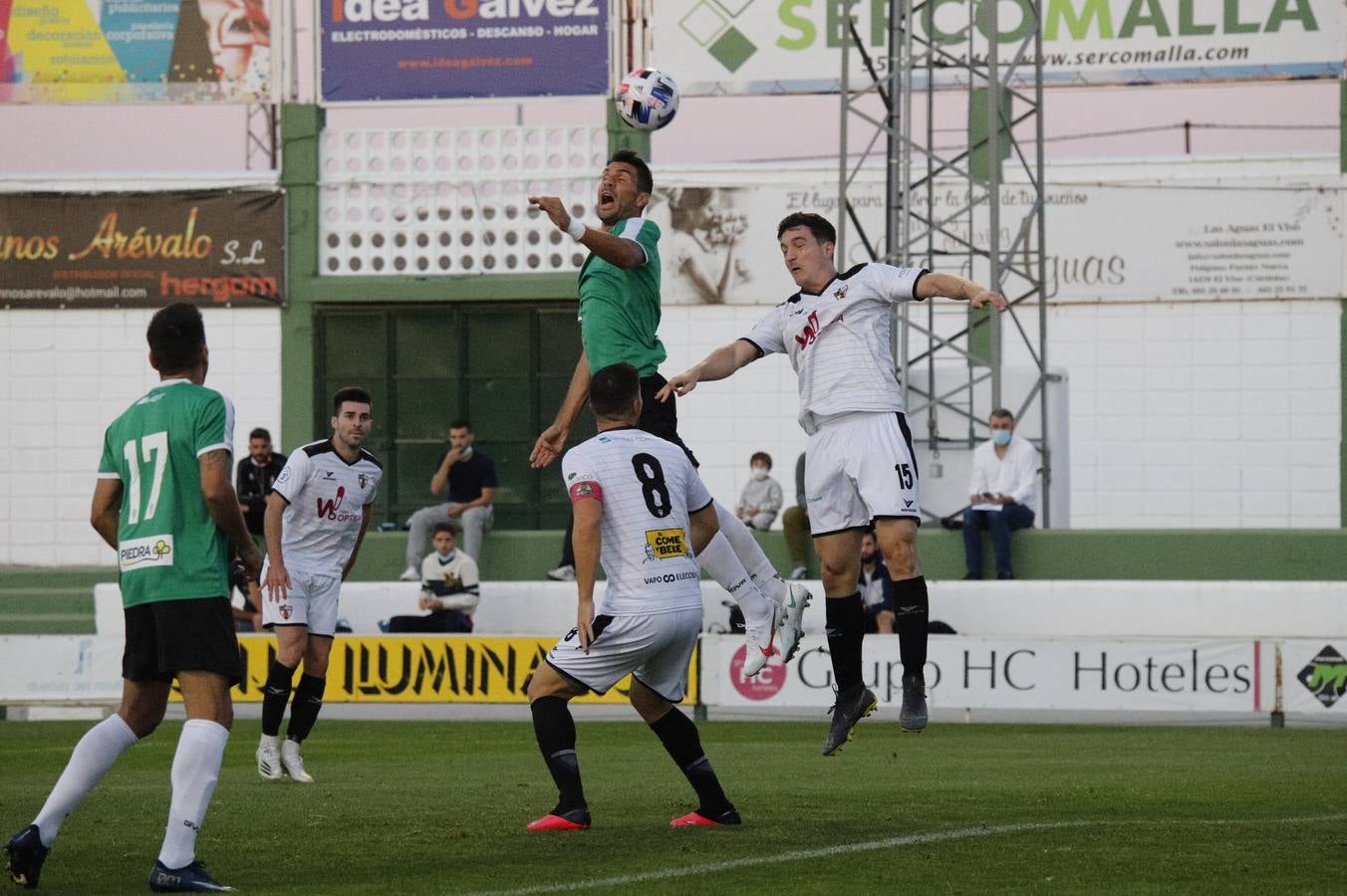 El ambiente y la victoria del Córdoba CF ante el Pozoblanco, en imágenes