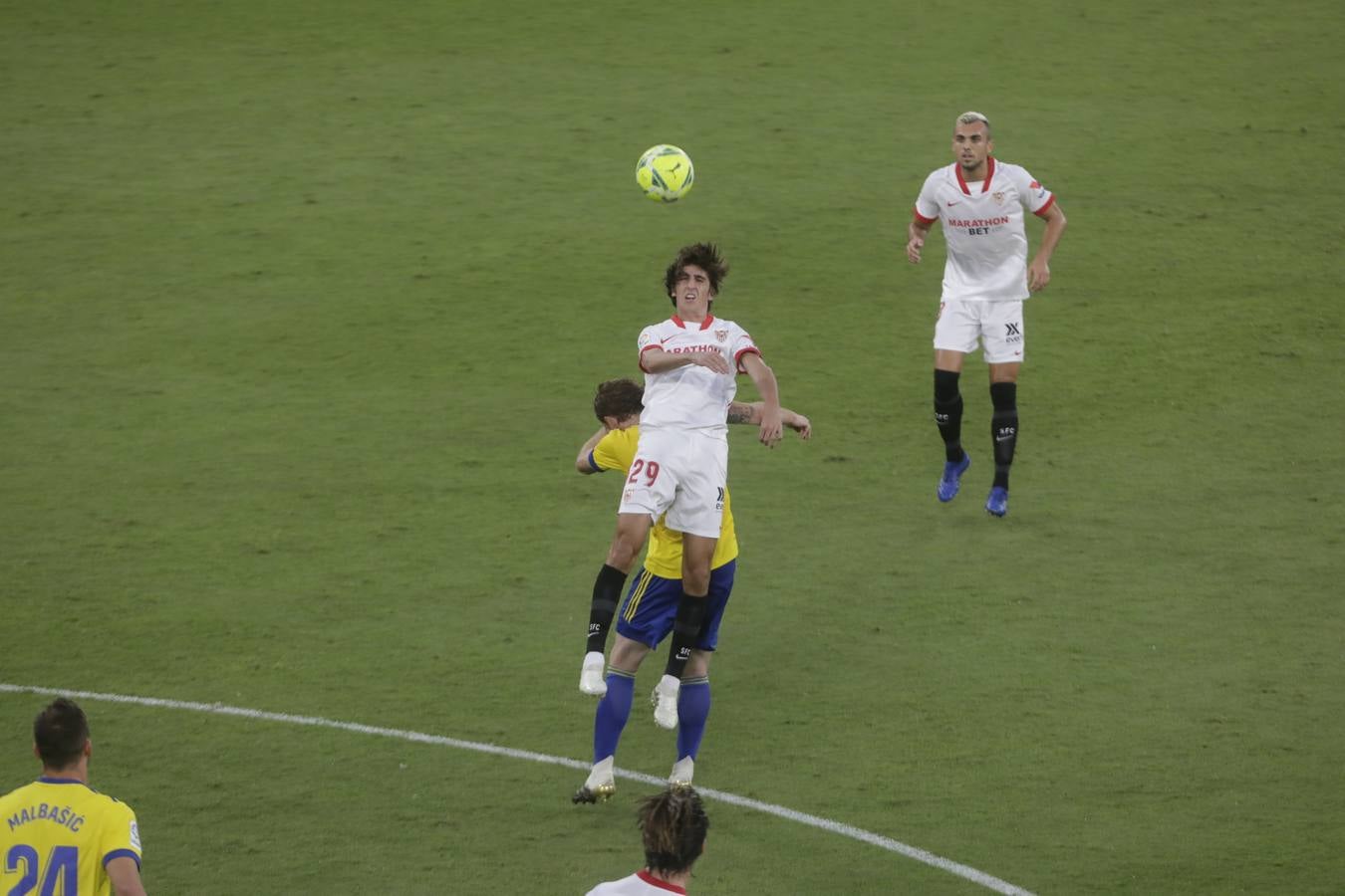 FOTOS: El partido Cádiz CF-Sevilla, en imágenes