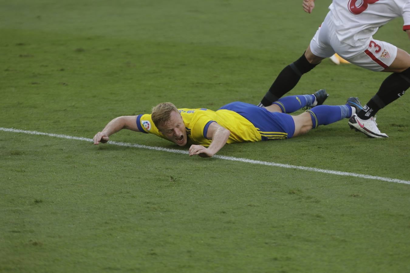 FOTOS: El partido Cádiz CF-Sevilla, en imágenes