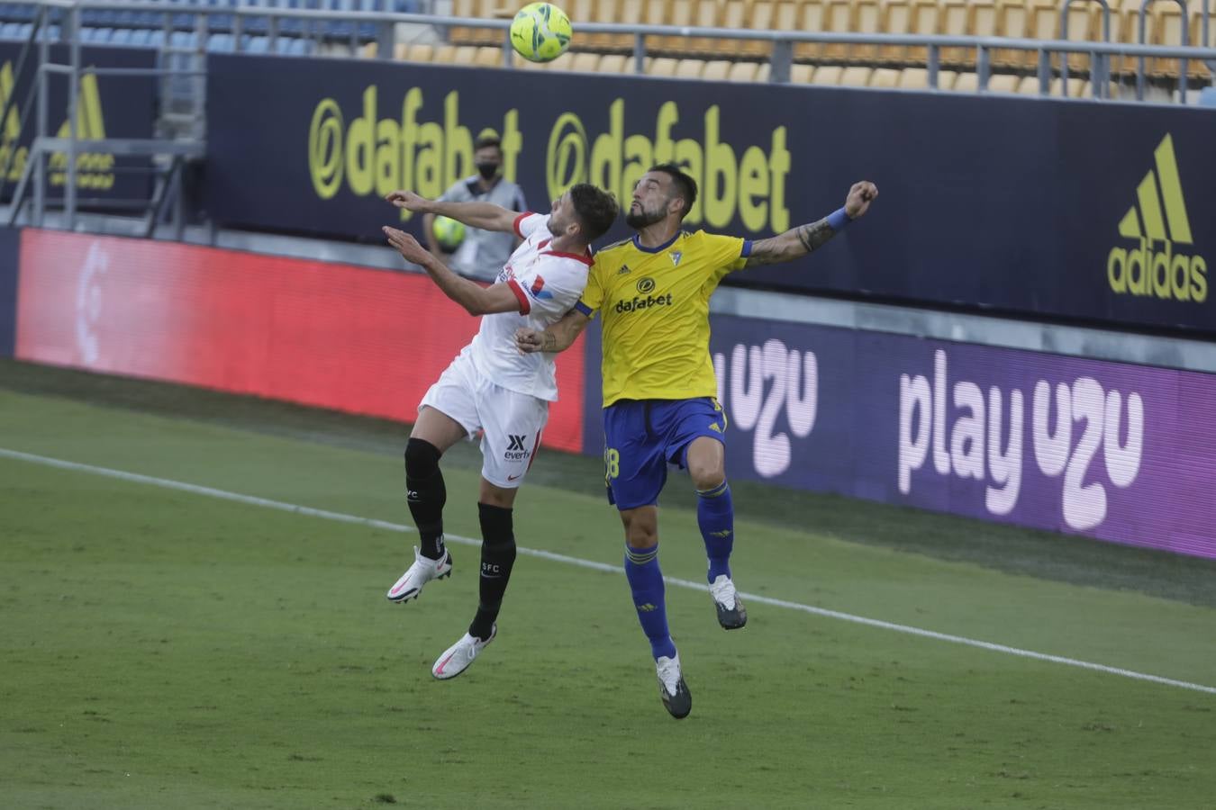 FOTOS: El partido Cádiz CF-Sevilla, en imágenes