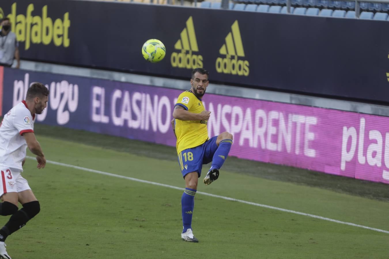 FOTOS: El partido Cádiz CF-Sevilla, en imágenes