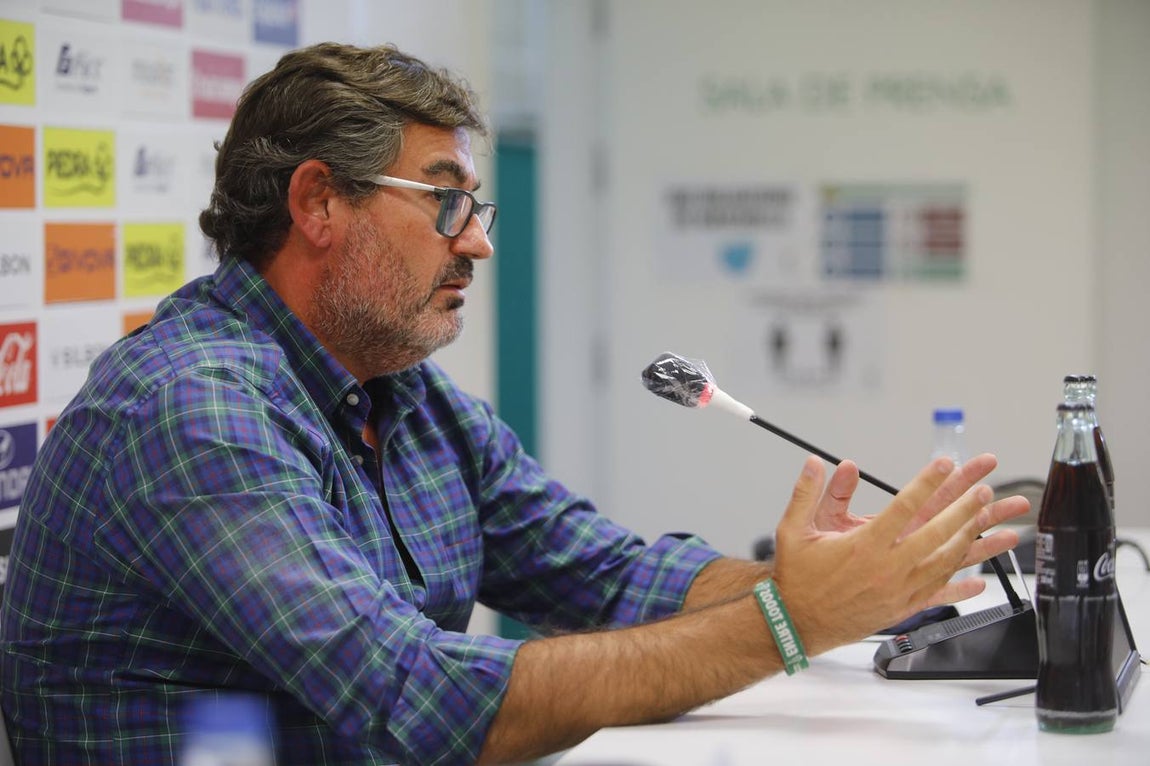 La presentación de Espeso y Farrando, y las intervenciones de Juanito y González Calvo, en imágenes