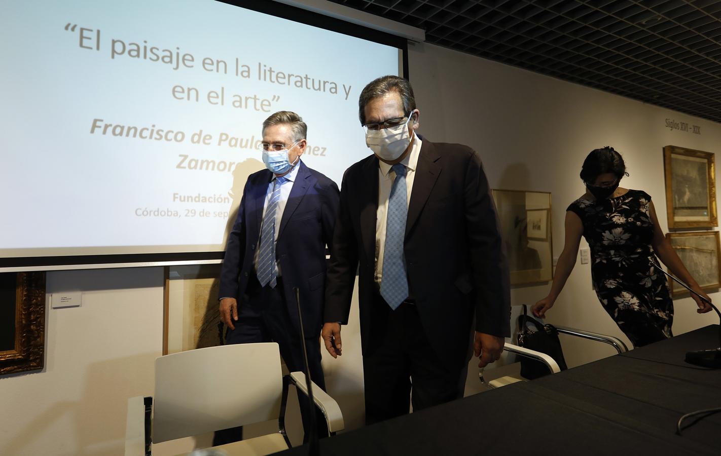 En imágenes, la Fundación Cajasol abre ciclo cultural con la conferencia de Francisco Sánchez Zamorano