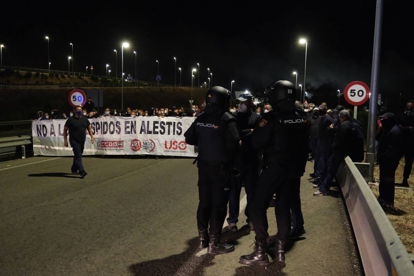 Tercer día de huelga de los trabajadores de Alestis en Cádiz