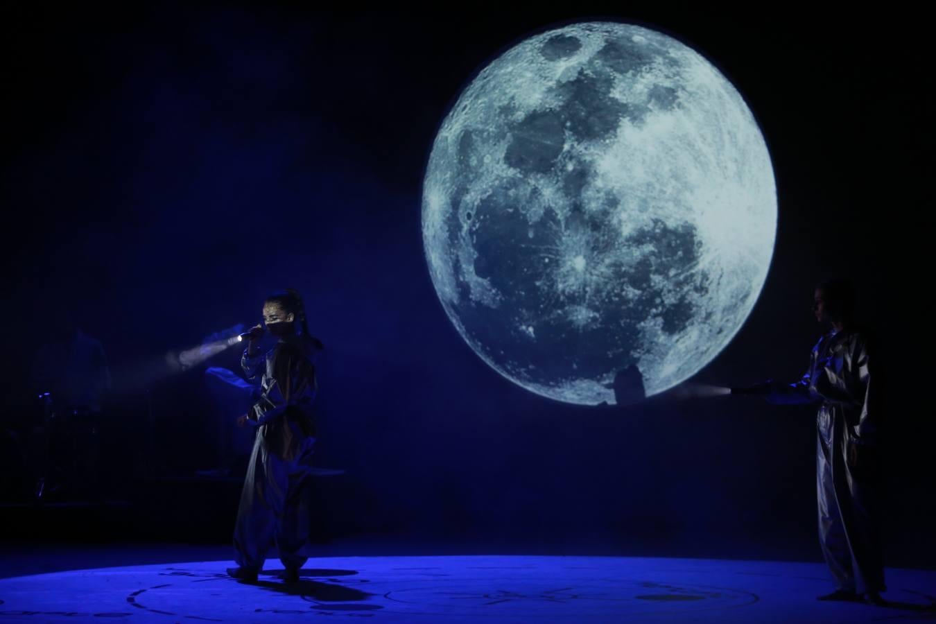 Olga Pericet baila «Un cuerpo infinito» en la Bienal de Flamenco de Sevilla