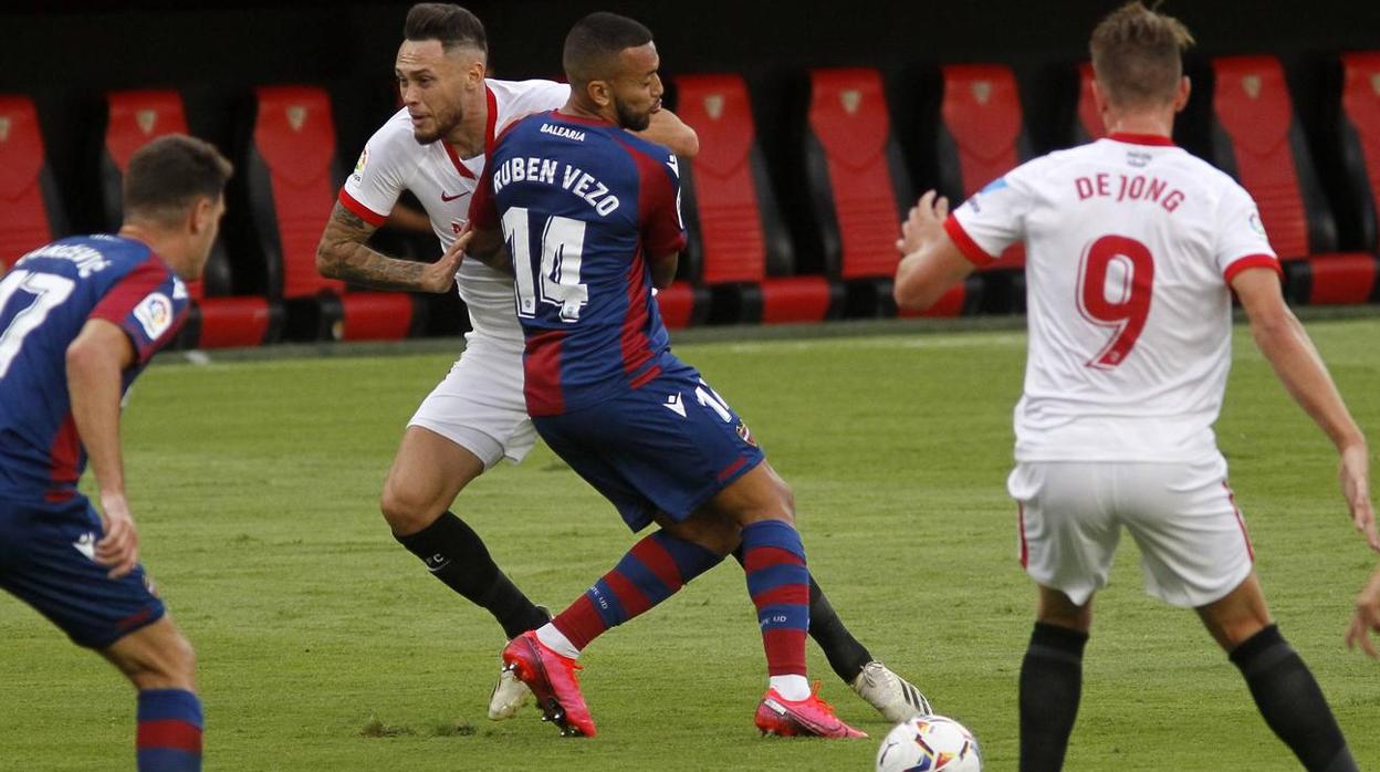 Las mejores imágenes del encuentro entre el Sevilla F.C. y el Levante U.D.