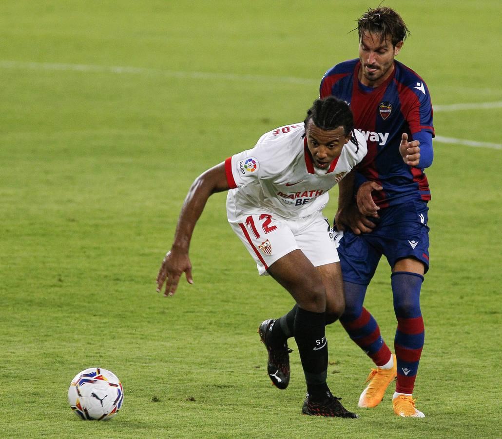 Las mejores imágenes del encuentro entre el Sevilla F.C. y el Levante U.D.
